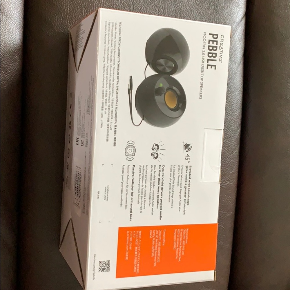 Desktop speakers